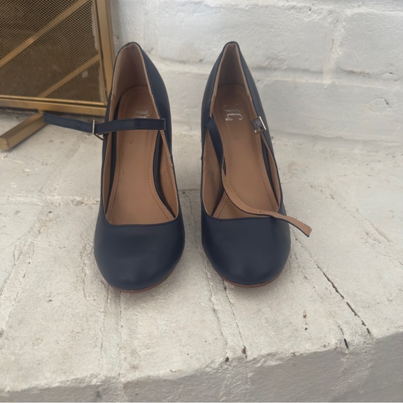 Shoes - Navy Blue Mary Jane Heels Size 7.5 Strap Pumps Classic Career Shoes
